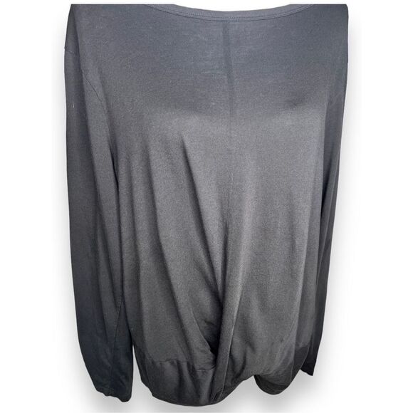 Torrid Active Women's Plus Size 2 2X Black Twist
Hem long sleeve top Shirt - Picture 2 of 8
